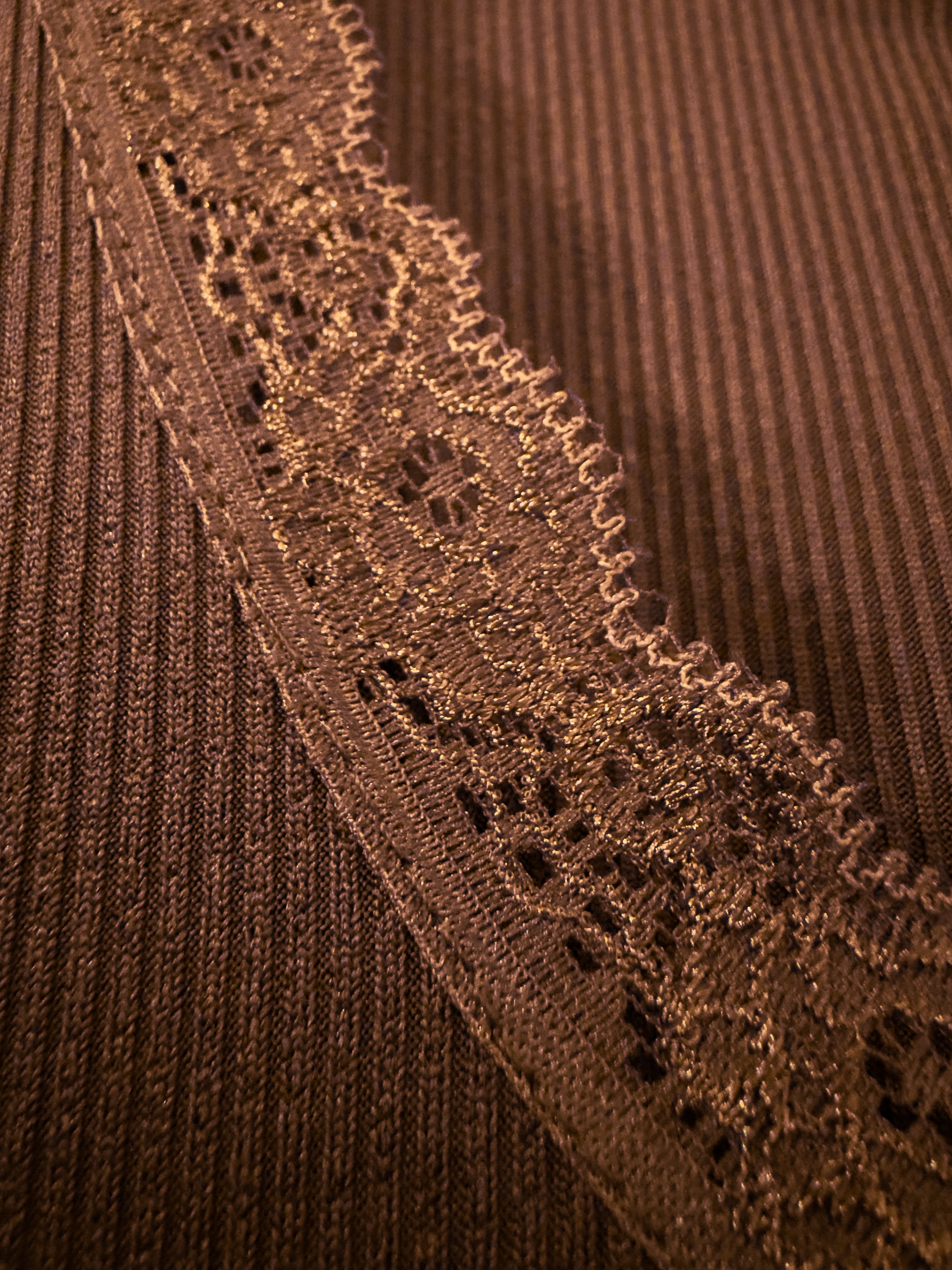 Body marrón con encaje