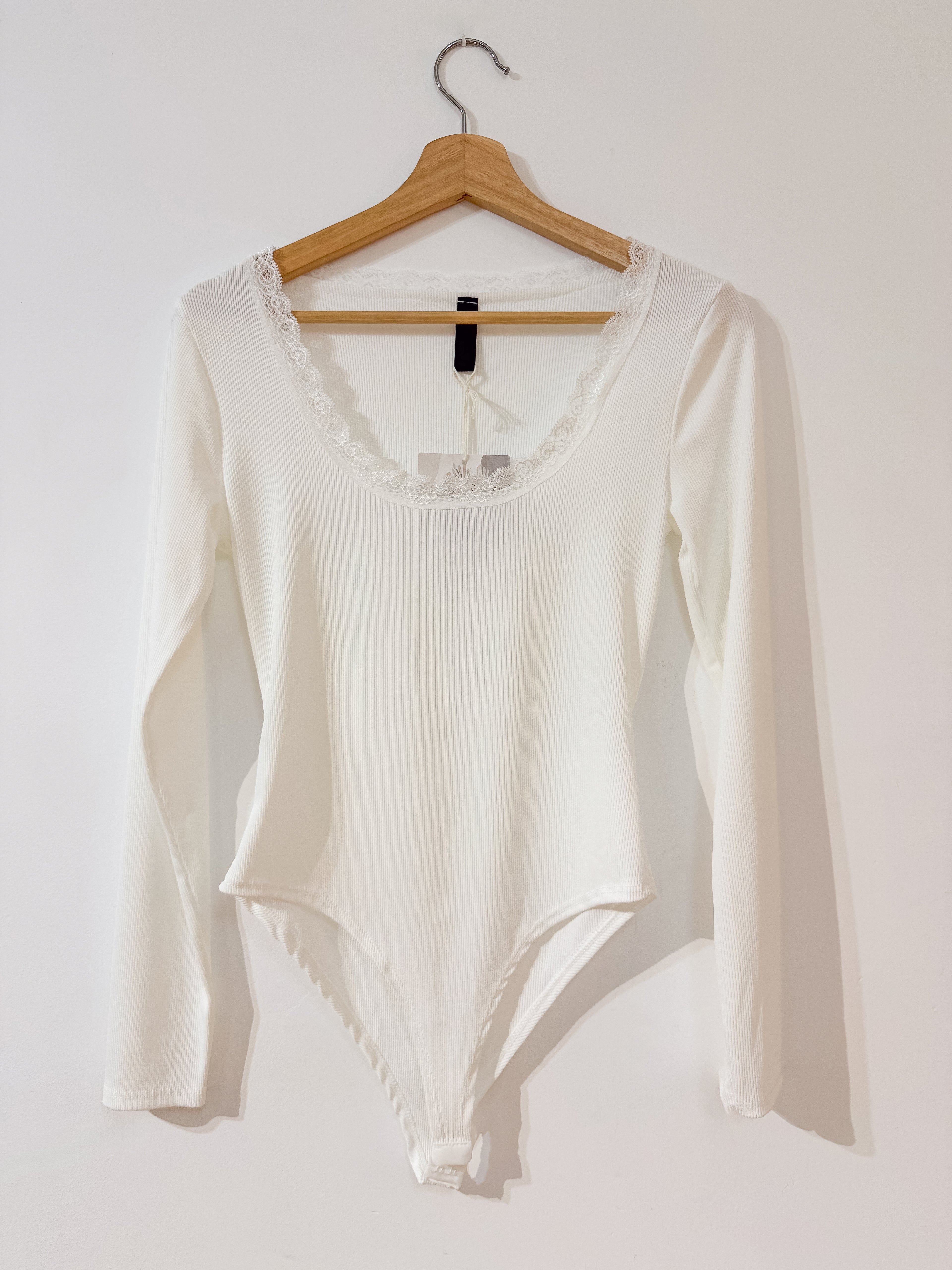 Body blanco con encaje