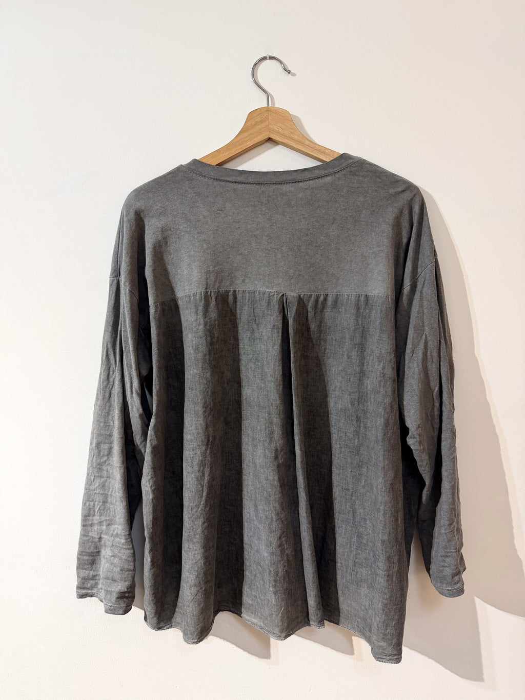 Blusa gris de algodón lavado
