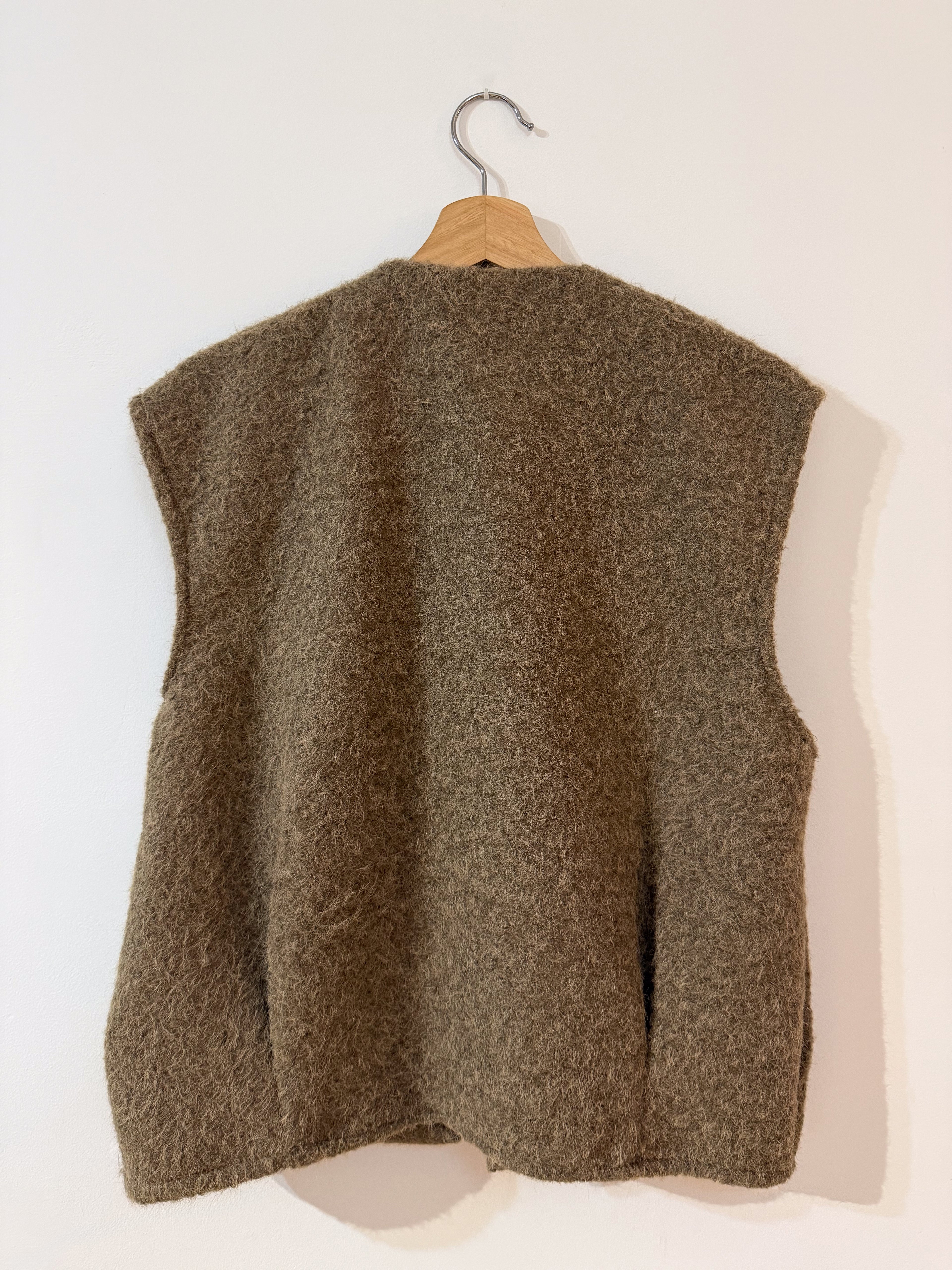 Chaleco suave de borrego canela