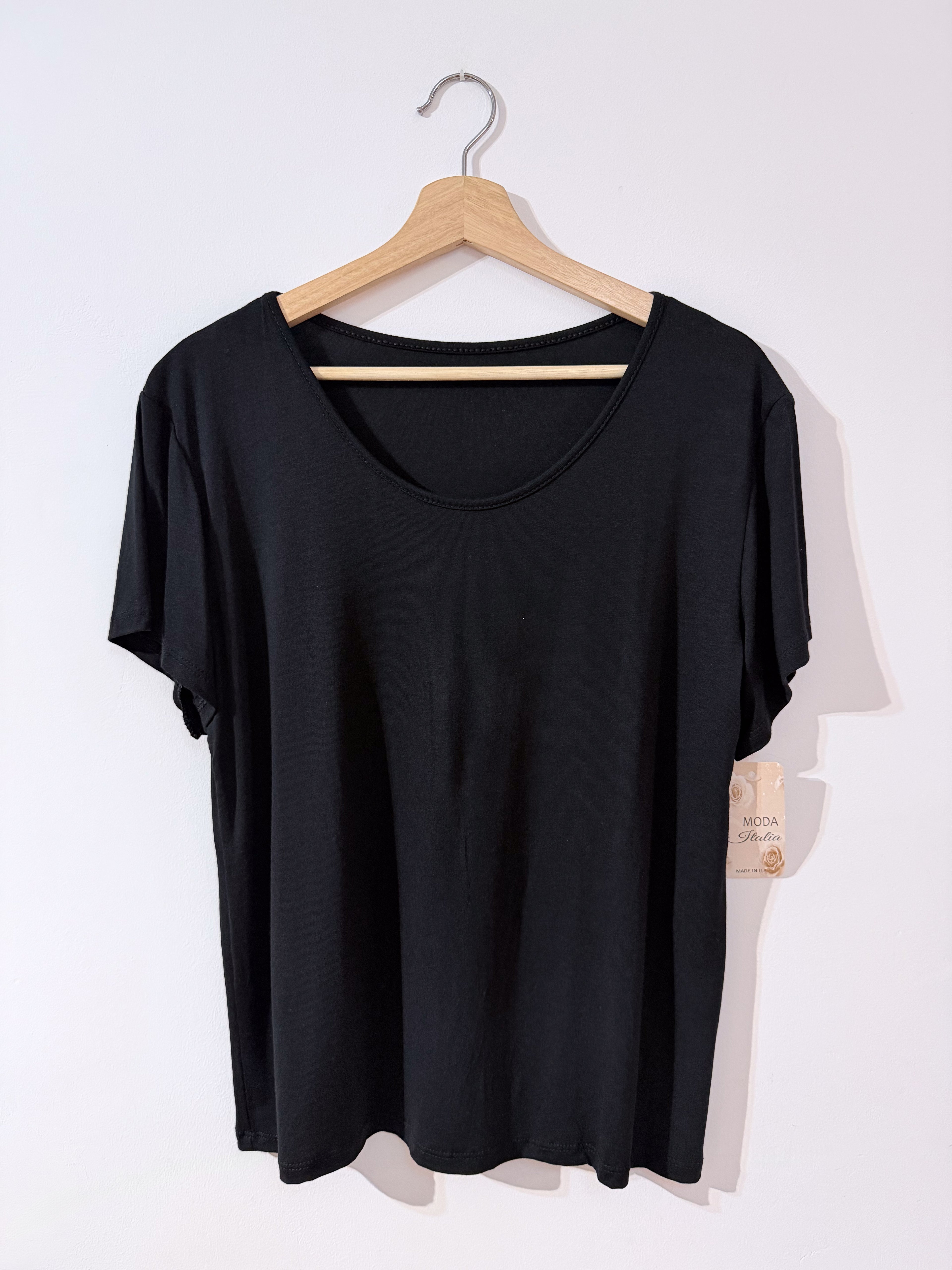 Camiseta básica fluida negra