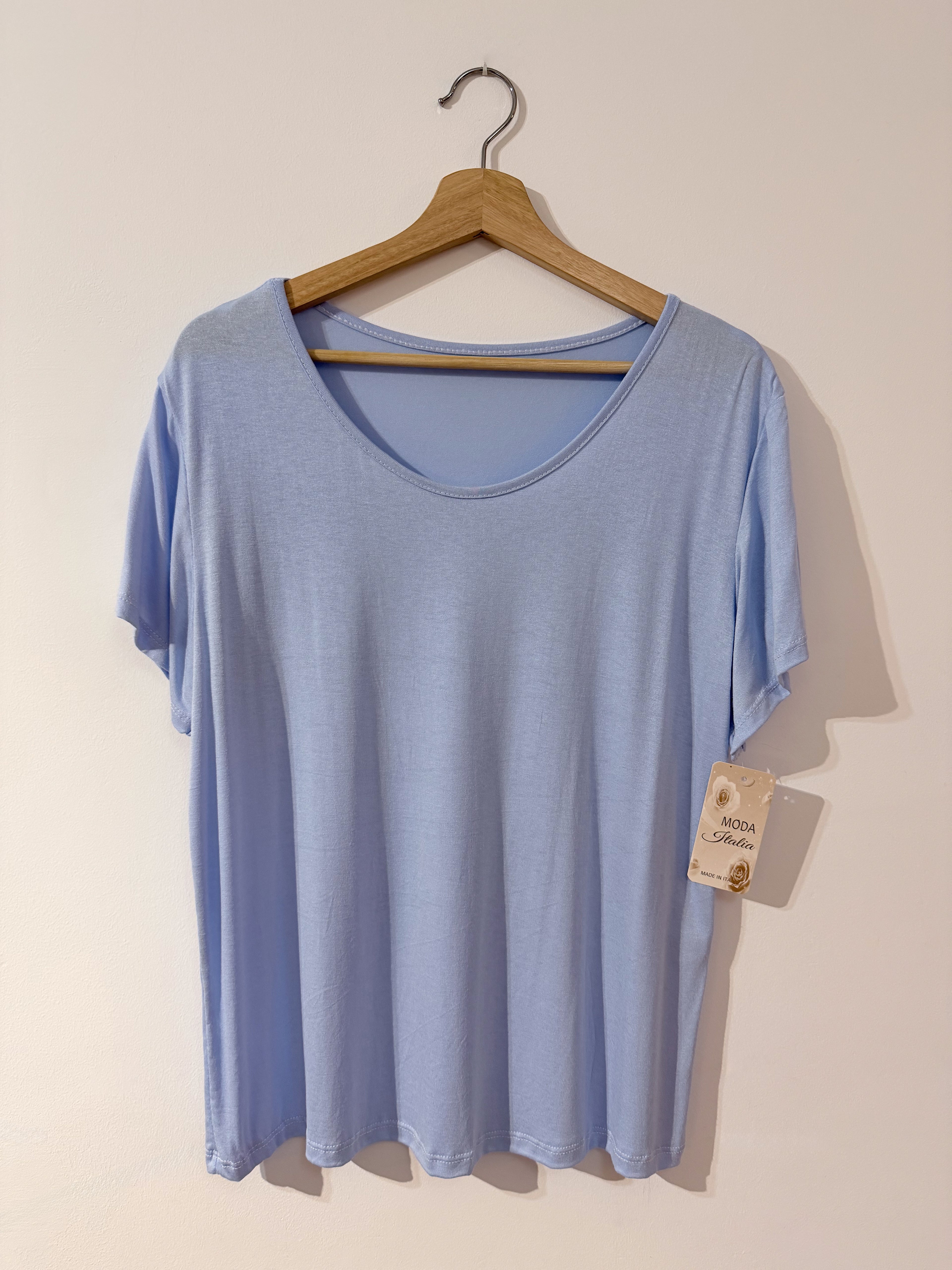 Camiseta básica fluida azul claro