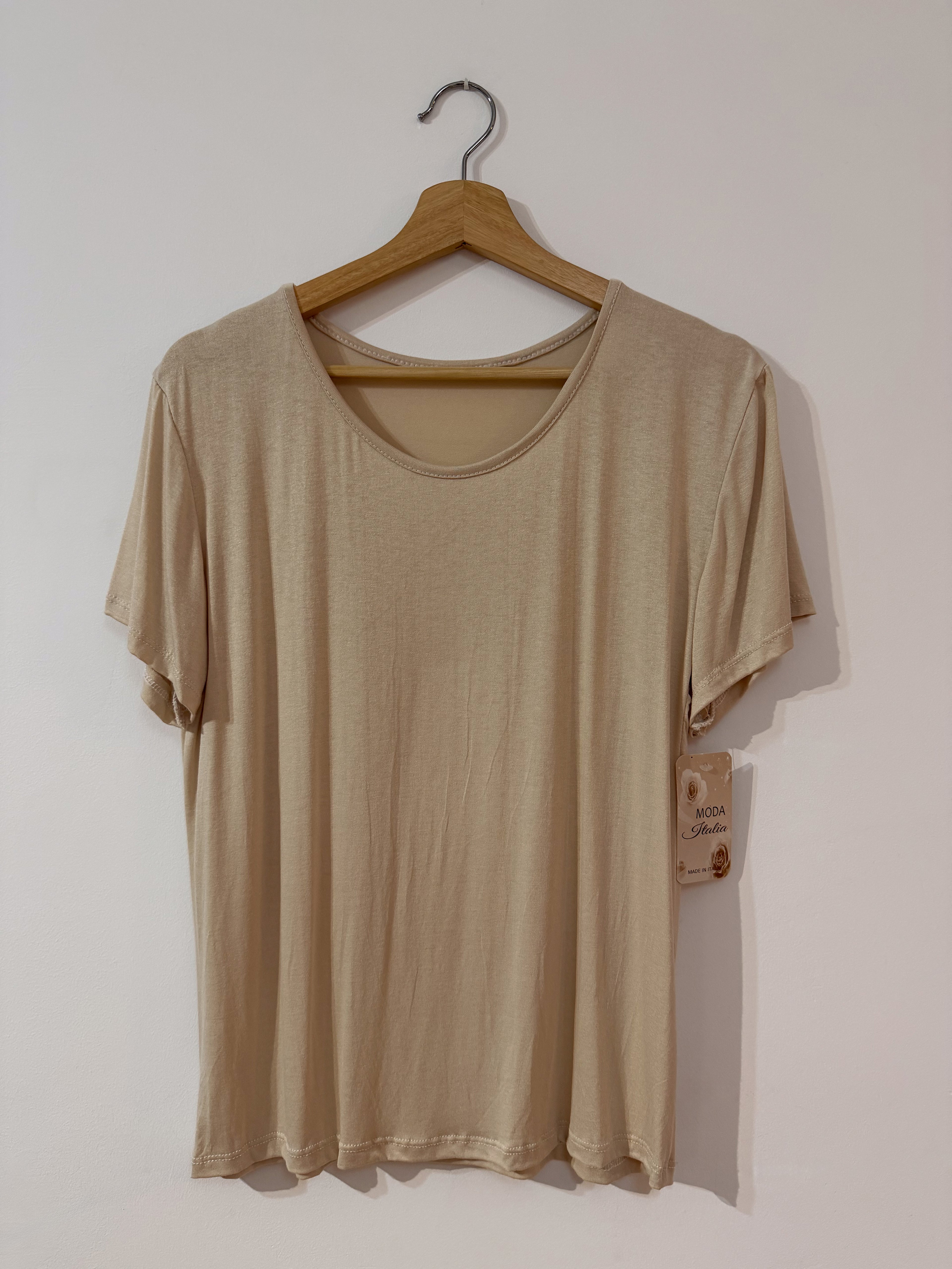 Camiseta básica fluida beige