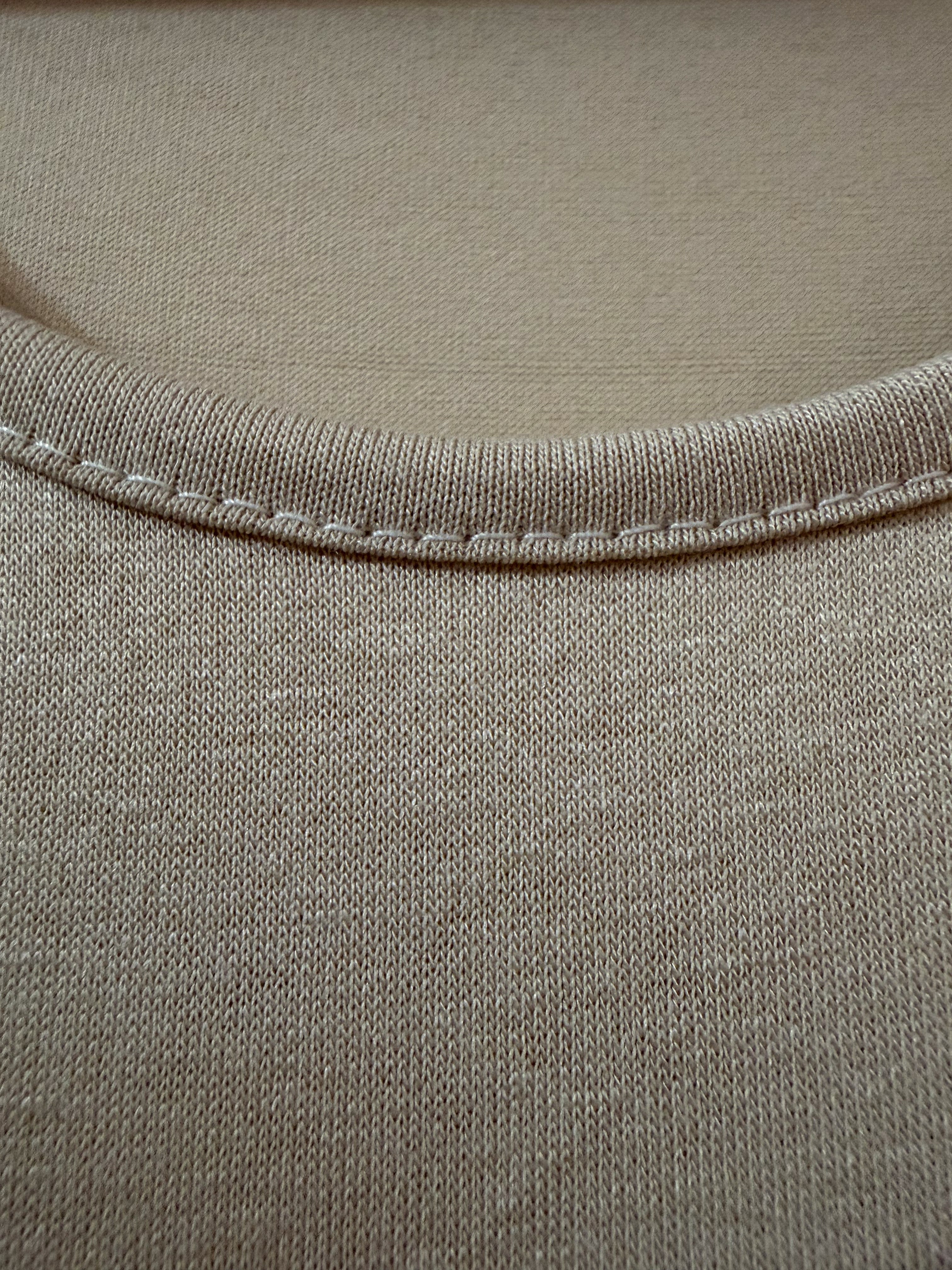 Camiseta básica fluida beige