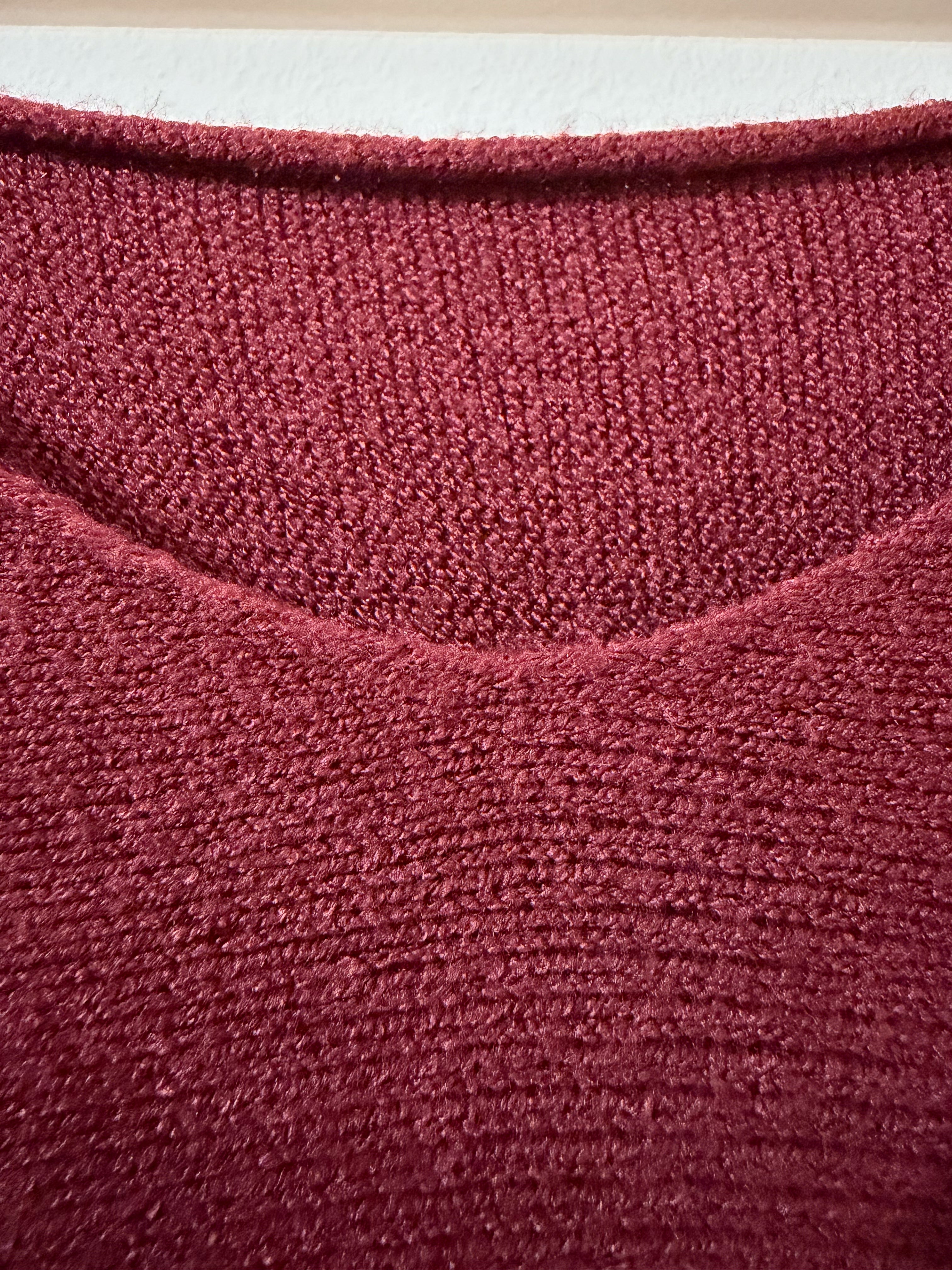 Jersey granate con cuello en V