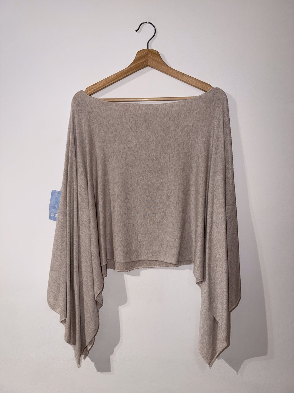 Poncho corto beige