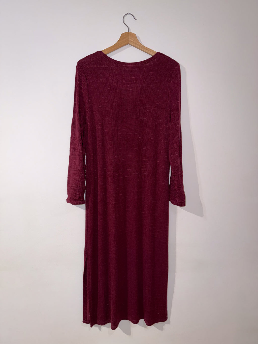 Vestido granate de canalé